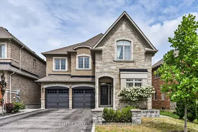 1208 Atkins Drive, Newmarket, On L3x 0e1