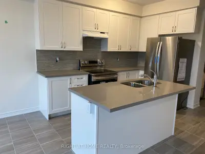 2250 Grainger Loop, Innisfil, On L9s 0n1