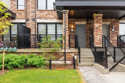 40 Baynes Way 7, Bradford West Gwillimbury, On L3z 4m4