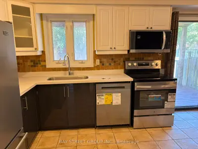 16 Tinti Place, Vaughan, On L4j 5b2