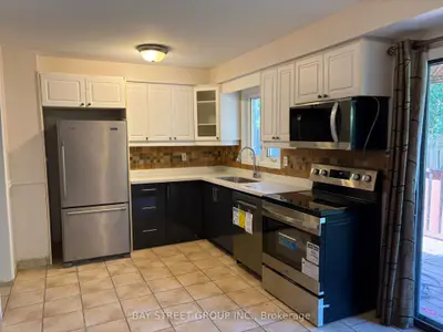16 Tinti Place, Vaughan, On L4j 5b2