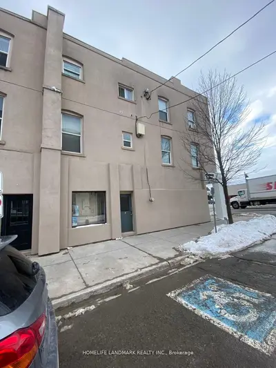 2 Bascom Street S 9, Uxbridge, On L9p 1p3