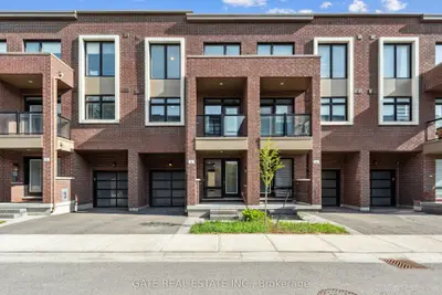 27 Moneypenny Place, Vaughan, On L4j 0k9