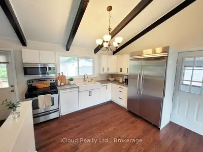 172 Silas Boulevard, Georgina, On L4p 2k3