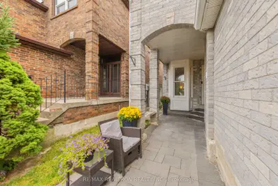 51 Chilmar Crescent, Vaughan, On L4j 6y5