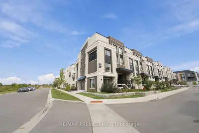 8 Walder Lane 102, Richmond Hill, On L4s 0p7