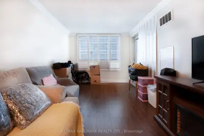 62 Suncrest Boulevard 316, Markham, On L3t 7y6