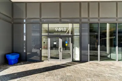 9618 Yonge Street Th102, Richmond Hill, On L4c 0x5