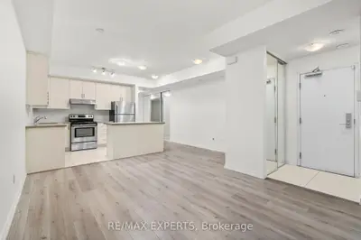 26 Bruce Street A04, Vaughan, On L4l 0h4