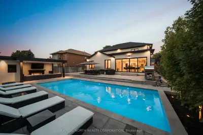 130 Fifth Avenue, Vaughan, On L4l 6z4