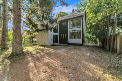 90 Proctor Avenue, Markham, On L3t 1m7