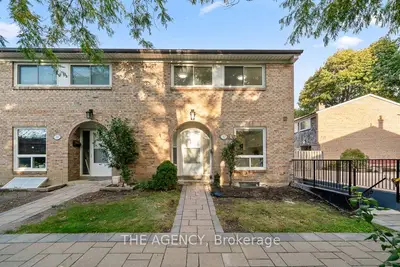 1 Wootten Way S 32, Markham, On L3p 3h7