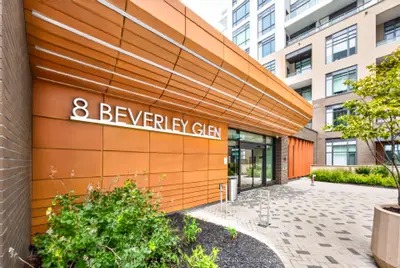 8 Beverley Glen Boulevard 1010, Vaughan, On L4j 0l5