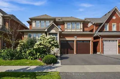 136 Rollinghill Road, Richmond Hill, On L4e 4e1