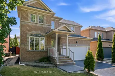 93 Chalone Crescent, Vaughan, On L4h 1v6