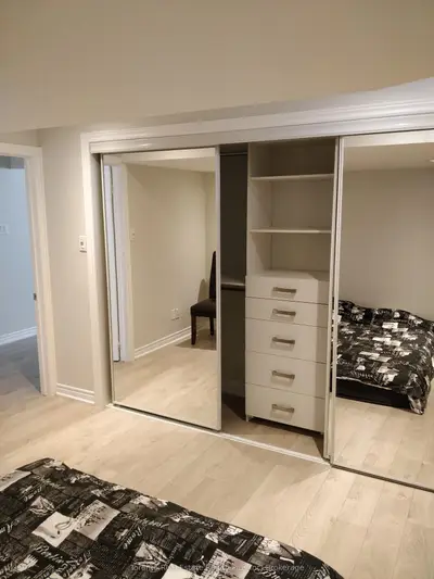 21 Delphinium Avenue, Richmond Hill, On L4e 4n6