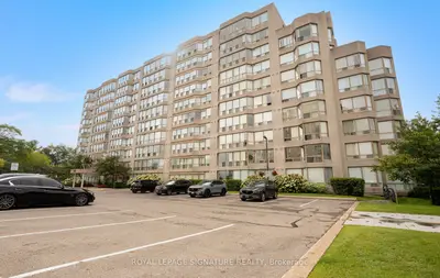 175 Cedar Avenue 202, Richmond Hill, On L4c 9v3