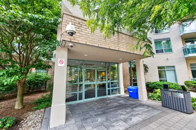 3 Ellesmere Street 721, Richmond Hill, On L4b 4n2