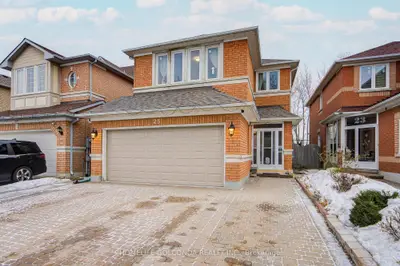 25 Eastpine Drive, Markham, On L3r 4z2