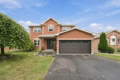 213 Melbourne Drive, Bradford West Gwillimbury, On L3z 2y8