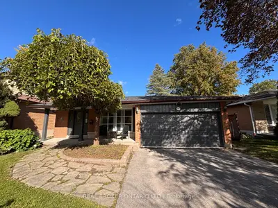 105 Fred Varley Drive, Markham, On L3r 1s9