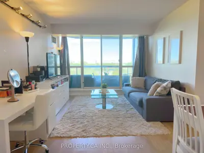 91 Townsgate Drive 701, Vaughan, On L4j 8e8