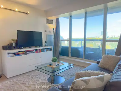 91 Townsgate Drive 701, Vaughan, On L4j 8e8