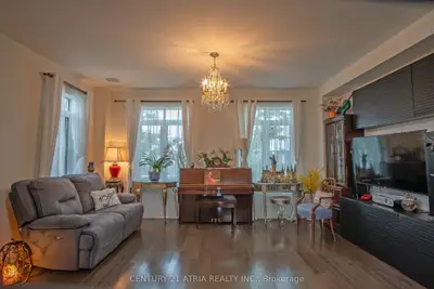 10951 Woodbine Avenue, Markham, On L6c 0x4