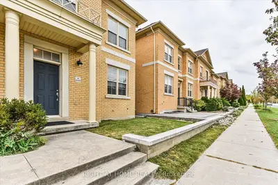 10490 Victoria Square Boulevard, Markham, On L6c 0a4