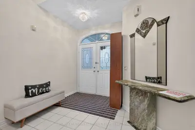 50 Oakhurst Drive, Vaughan, On L4j 7v3