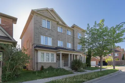 8 Rock Garden Street, Markham, On L6b 0j6