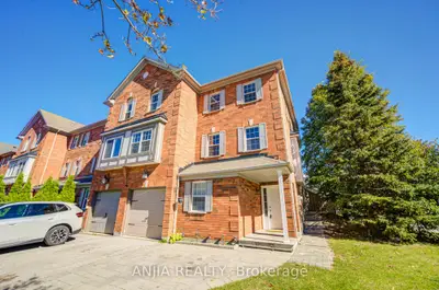 7 Hawtin Lane, Aurora, On L4g 7l4
