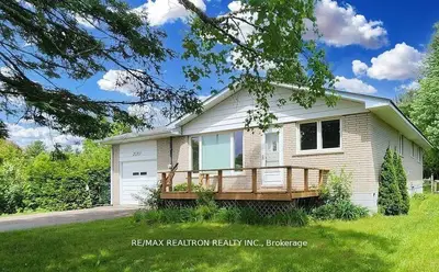 20201 Yonge Street, East Gwillimbury, On L9n 1b1
