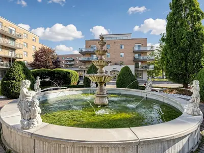 2506 Rutherford Road 212, Vaughan, On L4k 5n4