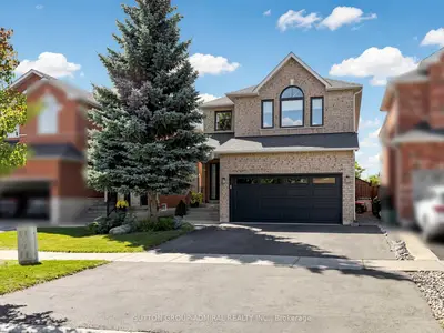 10 Silver Oaks Boulevard, Vaughan, On L4h 1x5