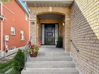 10 Silver Oaks Boulevard, Vaughan, On L4h 1x5