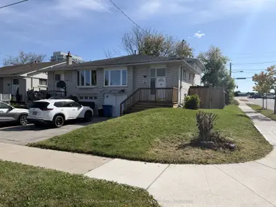 43 Walter Avenue Lower, Newmarket, On L3y 2t2