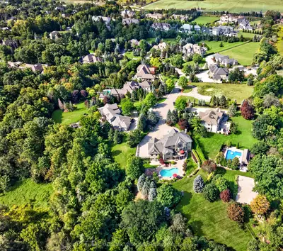 106 Abbruzze Court, Vaughan, On L3l 0a9