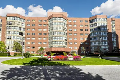 5 Weldrick Road W 301, Richmond Hill, On L4c 8s9