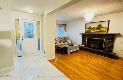 209 Willowbrook Road, Markham, On L3t 5l7