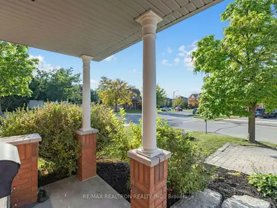 174 Millcliff Circle, Aurora, On L4g 7n7