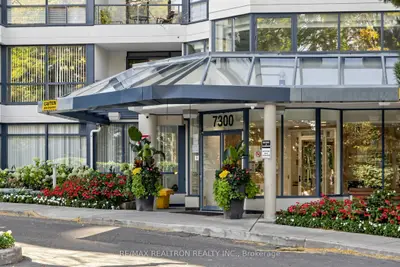 7300 Yonge Street 1810, Vaughan, On L4j 7y5
