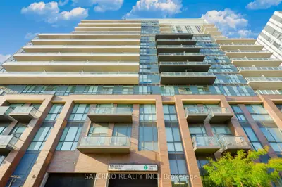 10 Honeycrisp Crescent 1816, Vaughan, On L4k 0m7