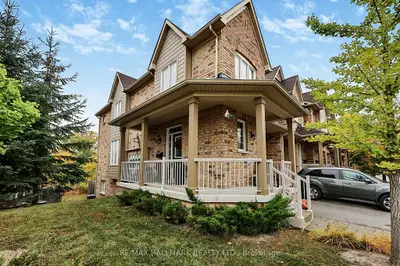 710 Wendy Culbert Crescent, Newmarket, On L3x 0a4