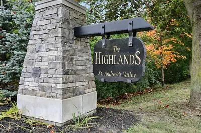 710 Wendy Culbert Crescent, Newmarket, On L3x 0a4