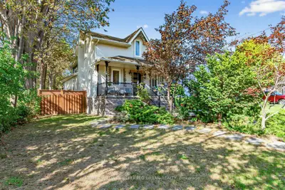 12 Railway Street, Vaughan, On L6a 1p6