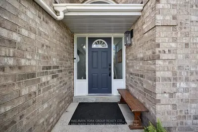195 King Street, East Gwillimbury, On L0g 1m0