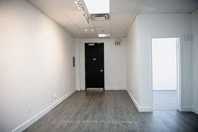 330 Highway 7 E Ph09, Richmond Hill, On L4b 3p8