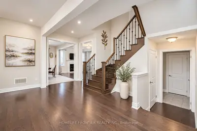 135 Ross Vennare Crescent, Vaughan, On L4h 4n2