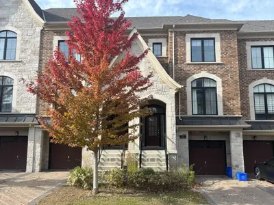 52 Duncombe Lane, Richmond Hill, On L4c 1c2